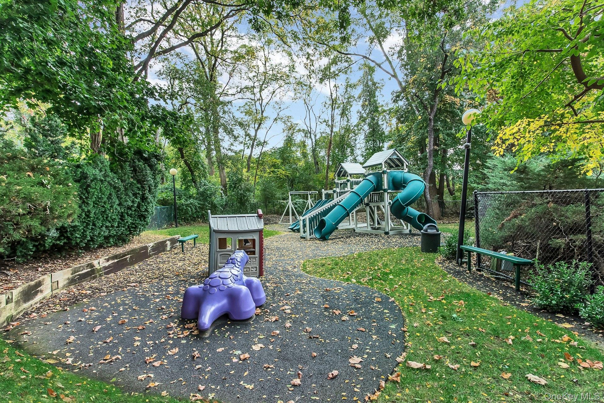 147 The Knoll, Syosset, NY 11791