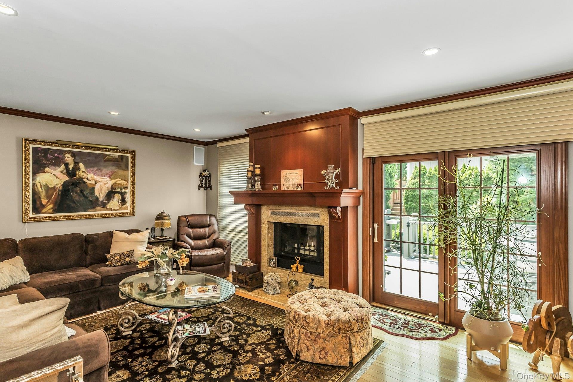 147 The Knoll, Syosset, NY 11791