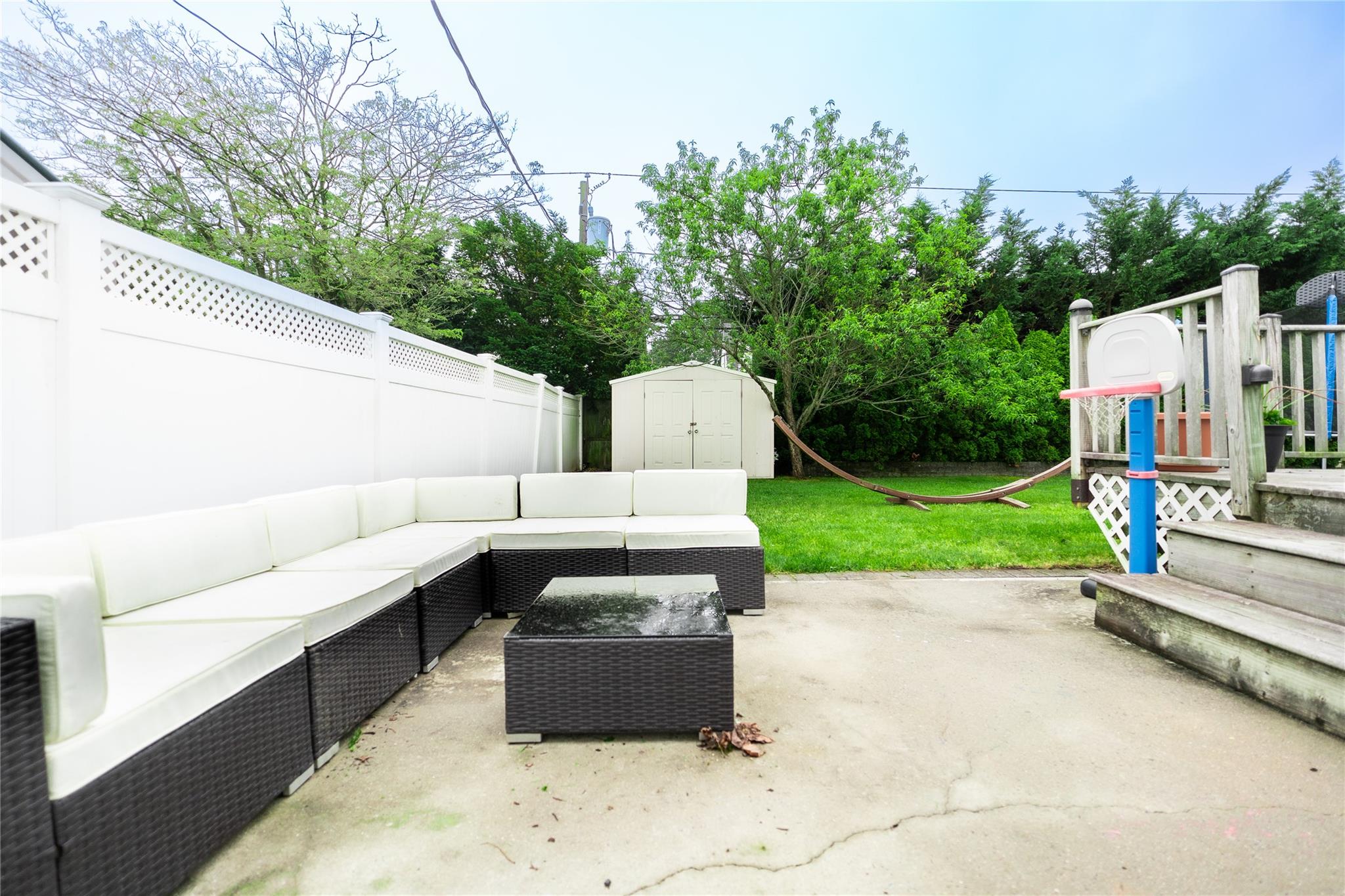 39 Ontario Avenue, Plainview, NY 11803