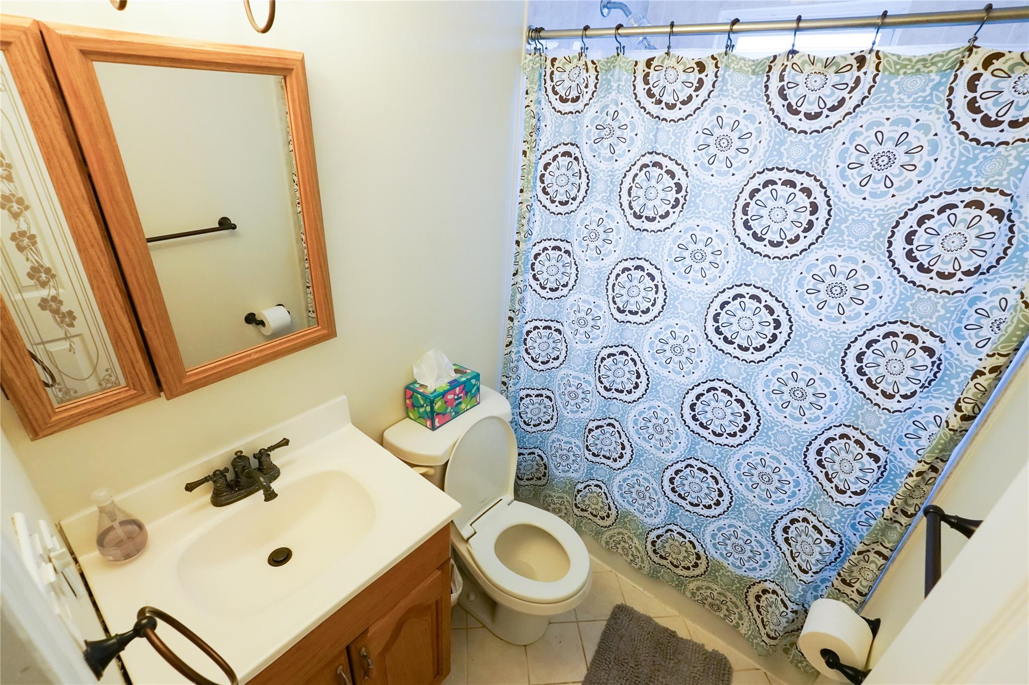 39 Ontario Avenue, Plainview, NY 11803