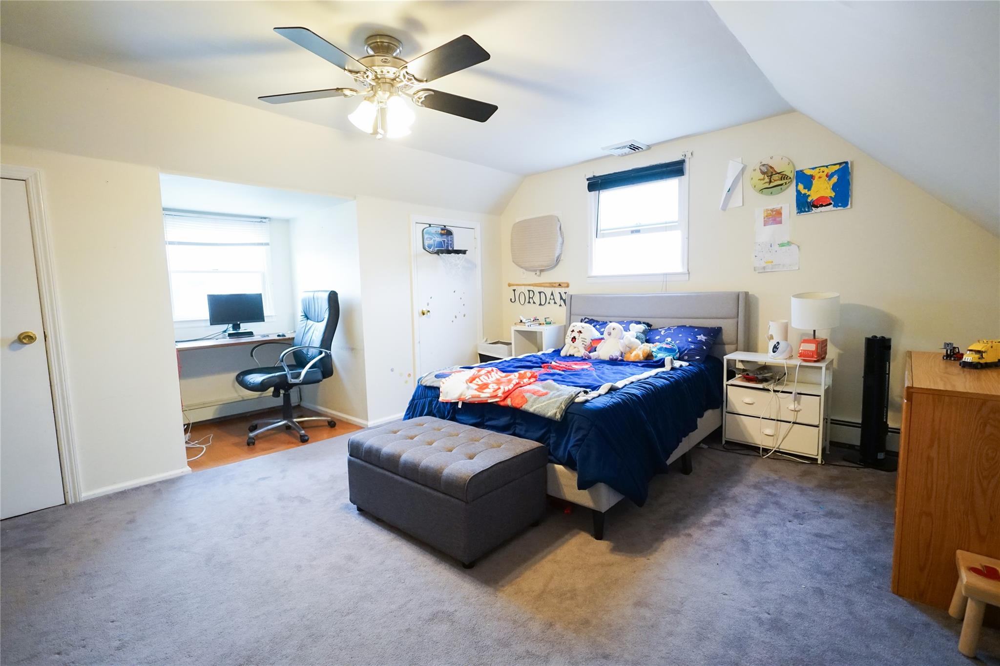 39 Ontario Avenue, Plainview, NY 11803