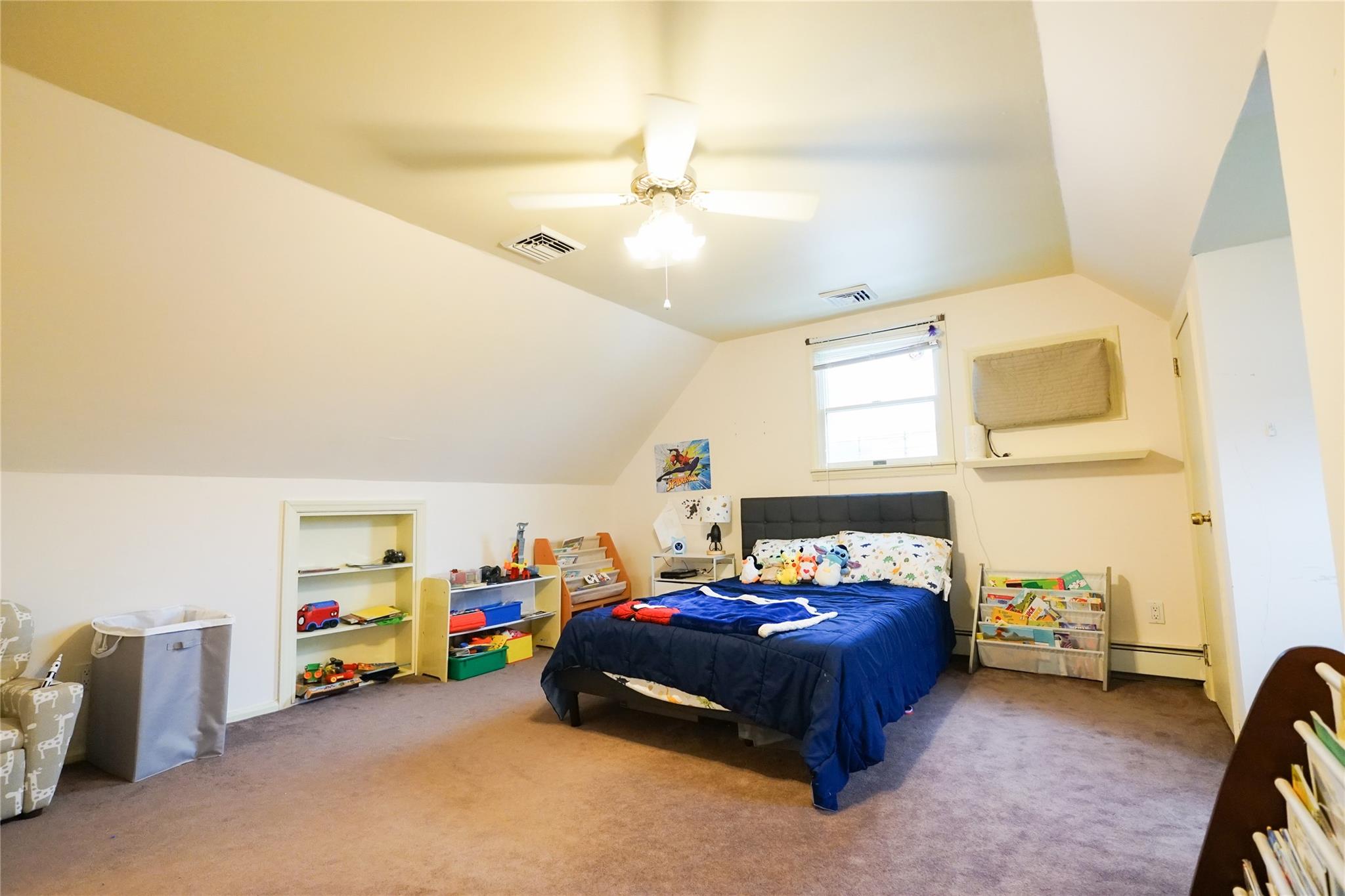 39 Ontario Avenue, Plainview, NY 11803