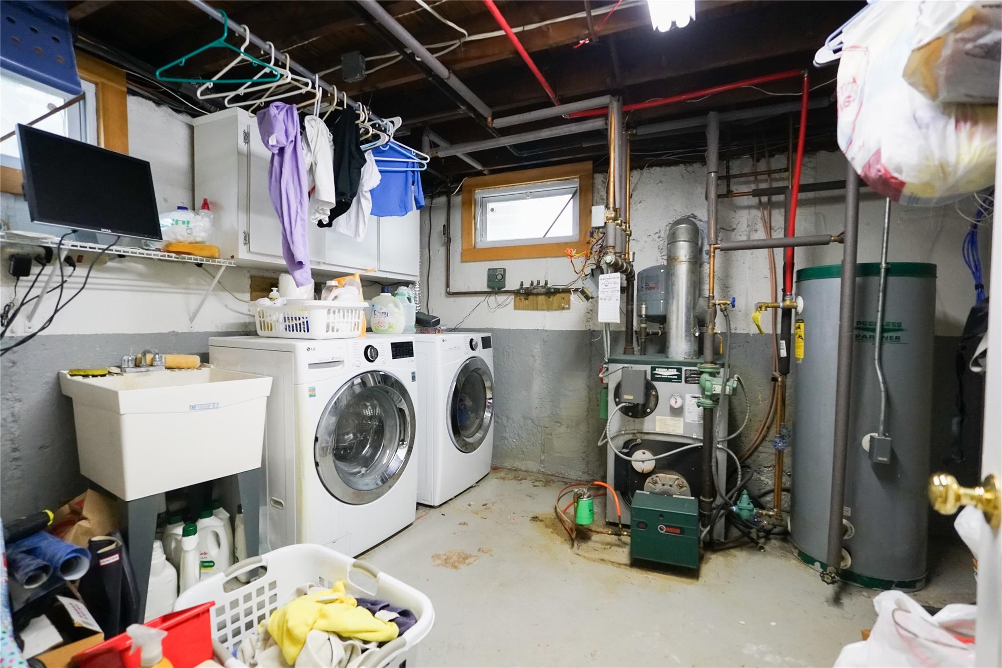 39 Ontario Avenue, Plainview, NY 11803