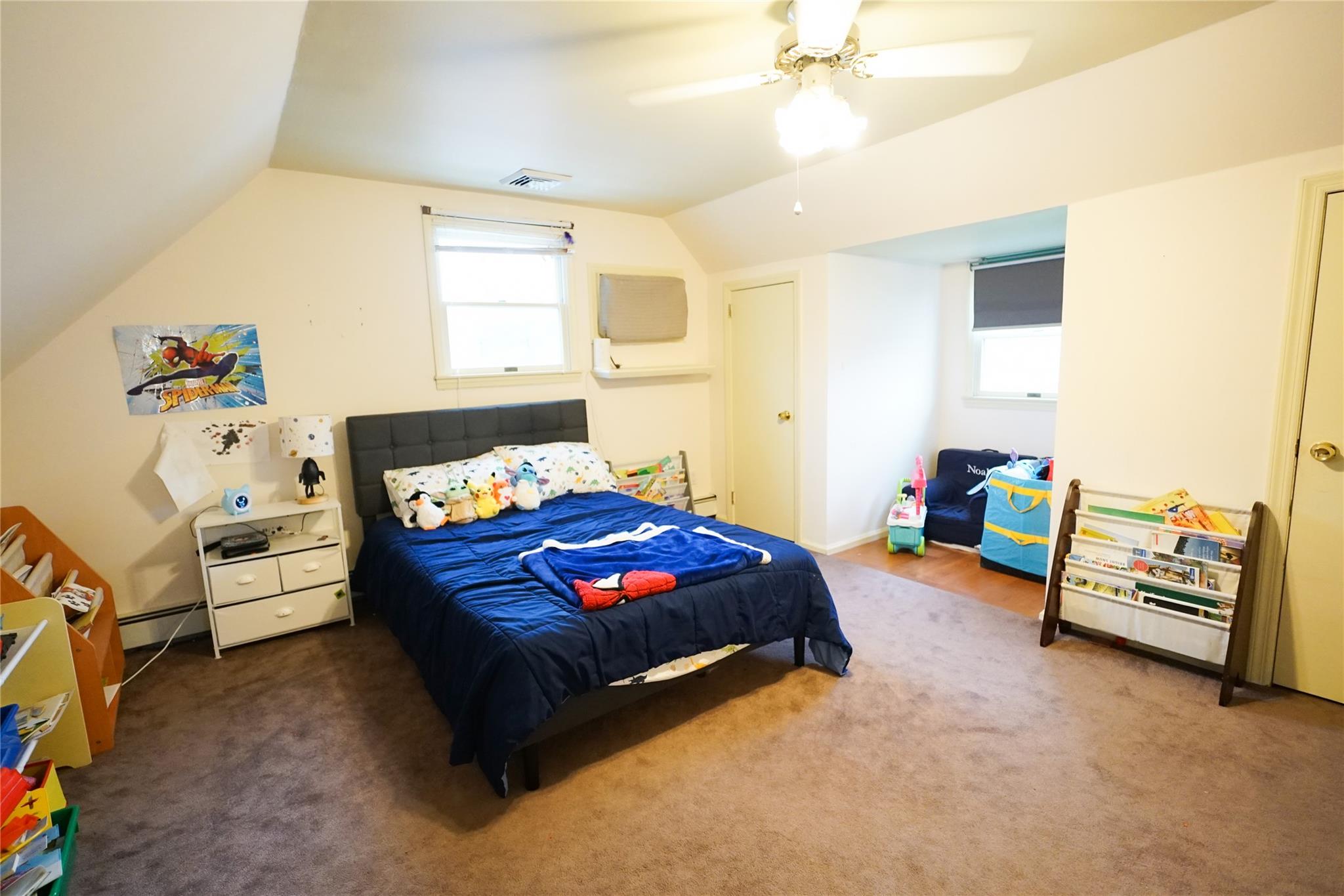 39 Ontario Avenue, Plainview, NY 11803