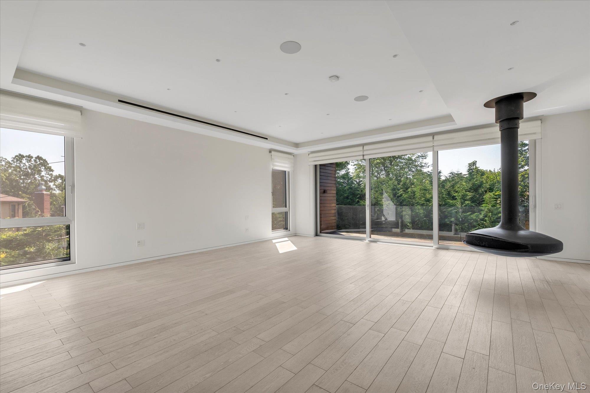 1555 Stevenson Road, Hewlett, NY 11557