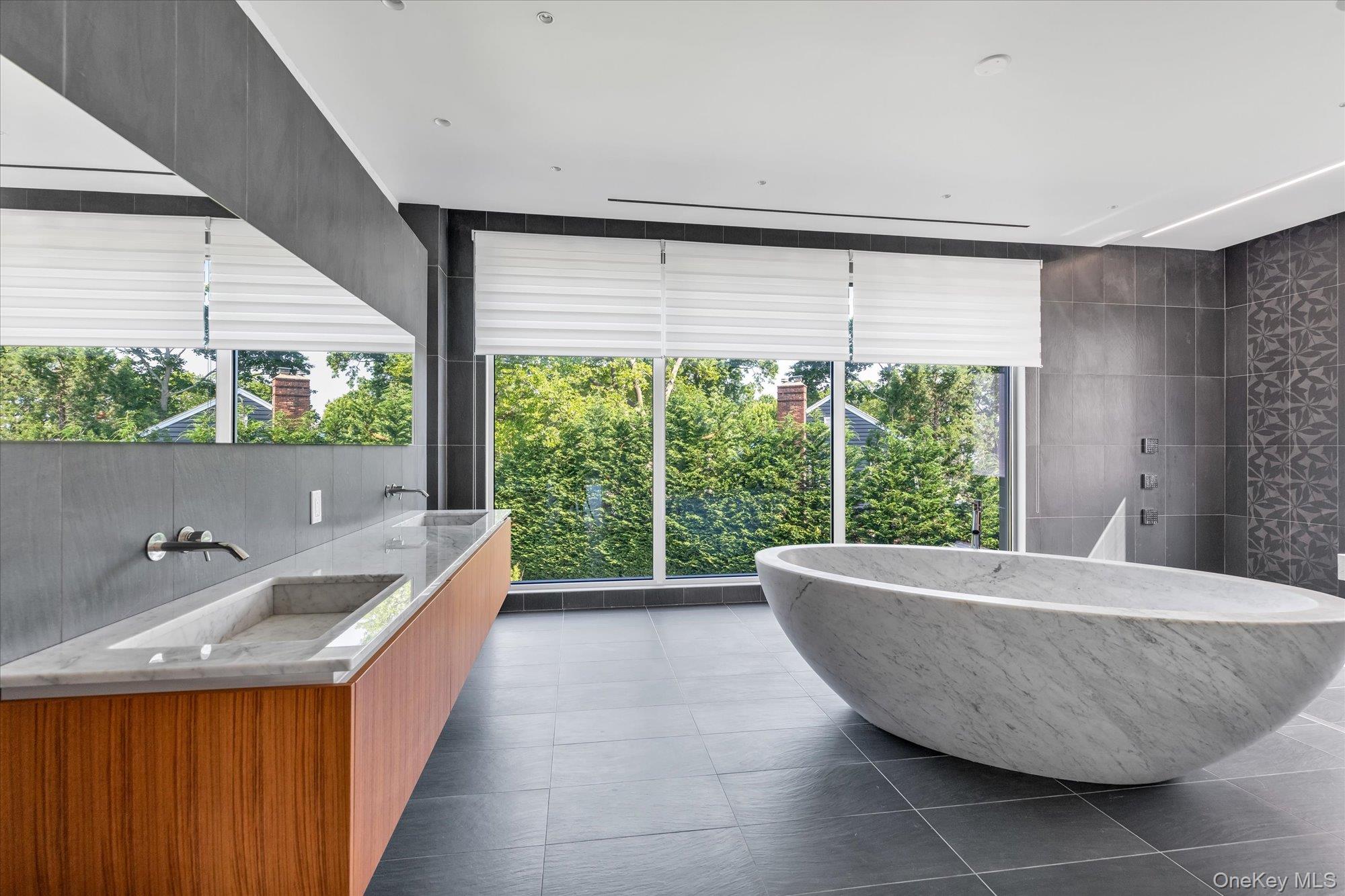 1555 Stevenson Road, Hewlett, NY 11557