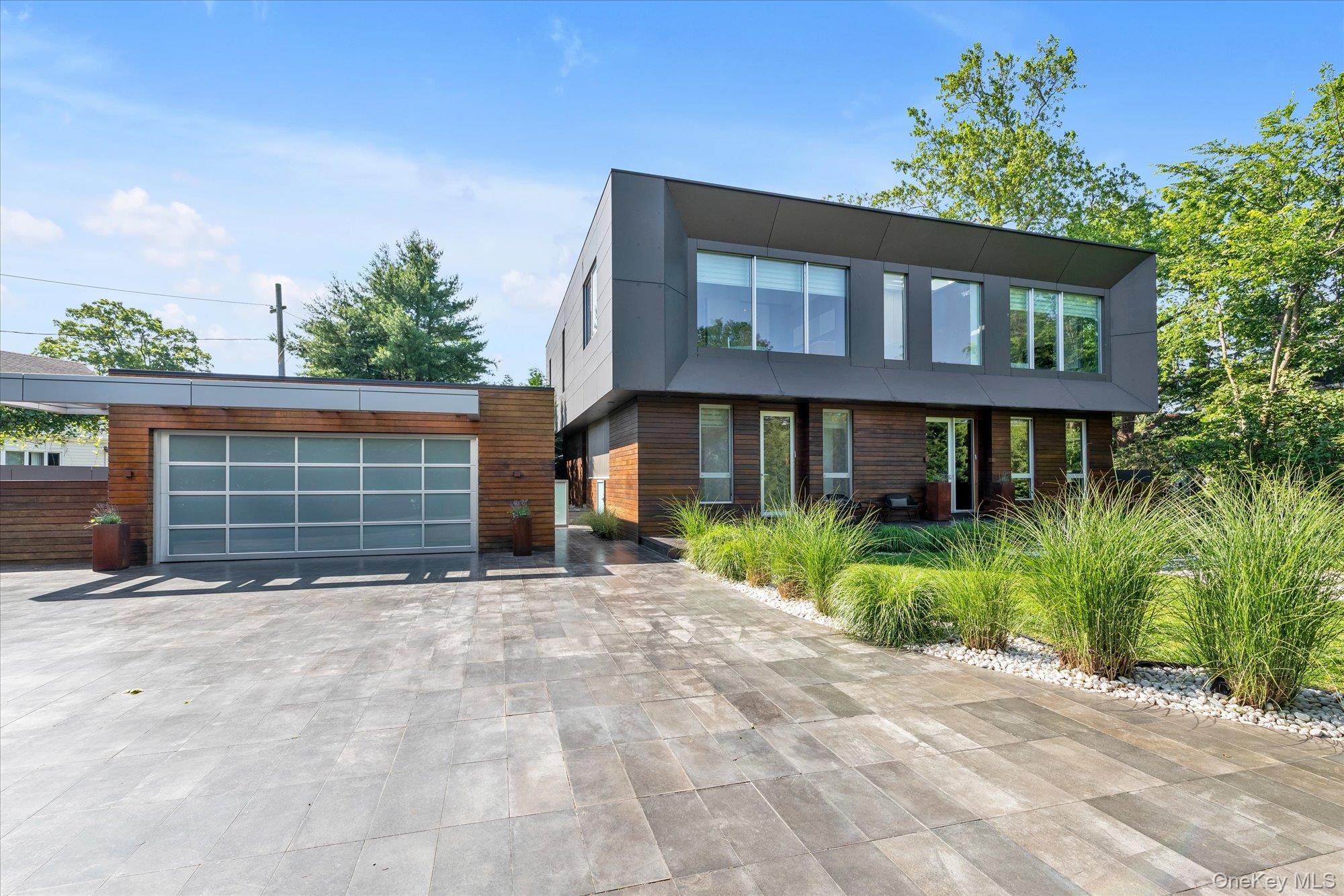 1555 Stevenson Road, Hewlett, NY 11557