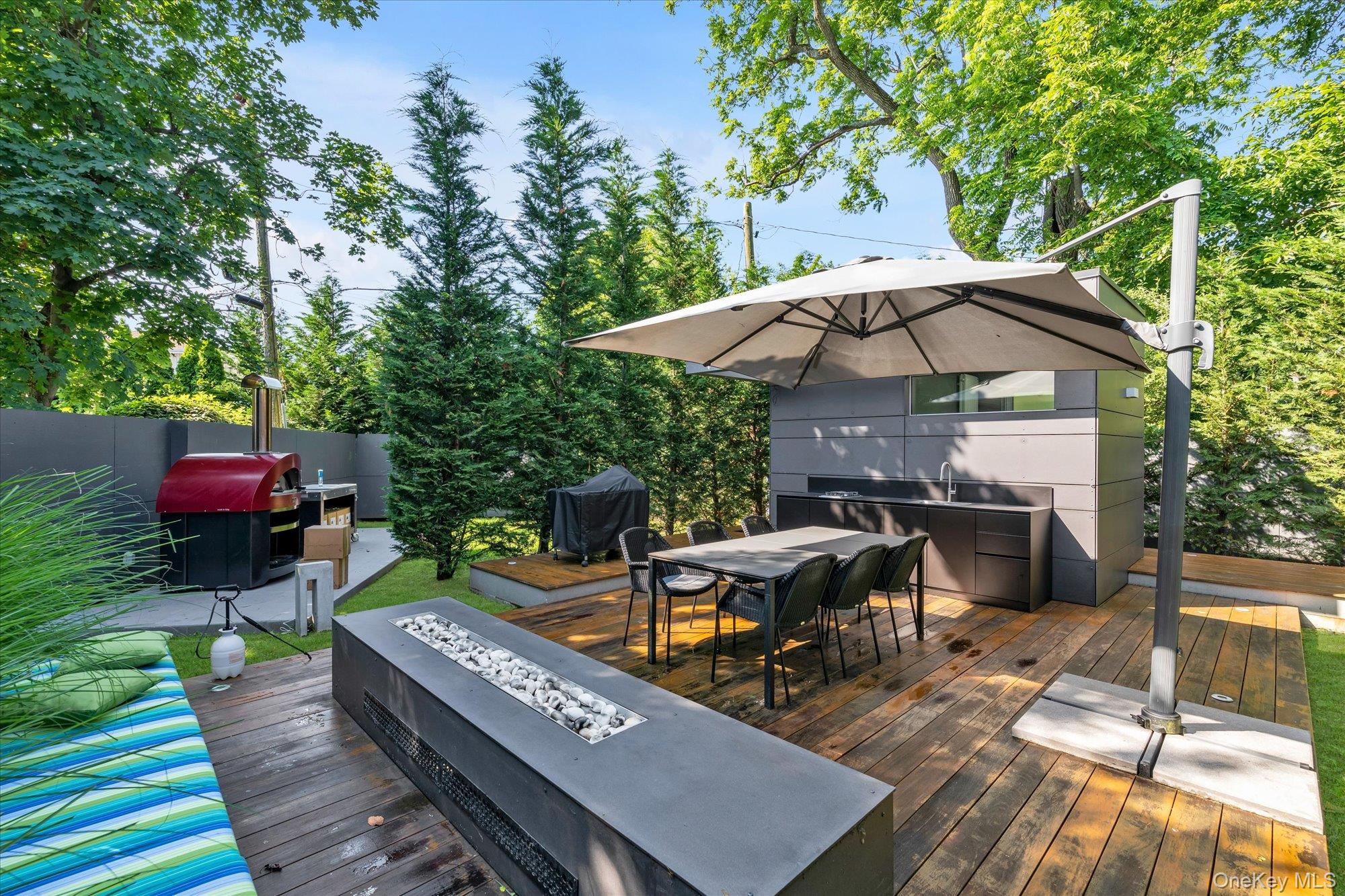 1555 Stevenson Road, Hewlett, NY 11557