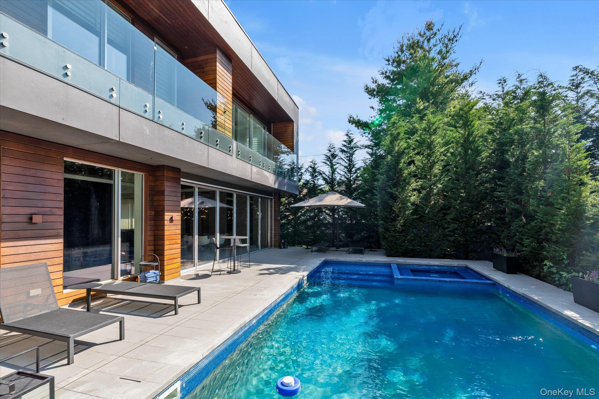 1555 Stevenson Road, Hewlett, NY 11557