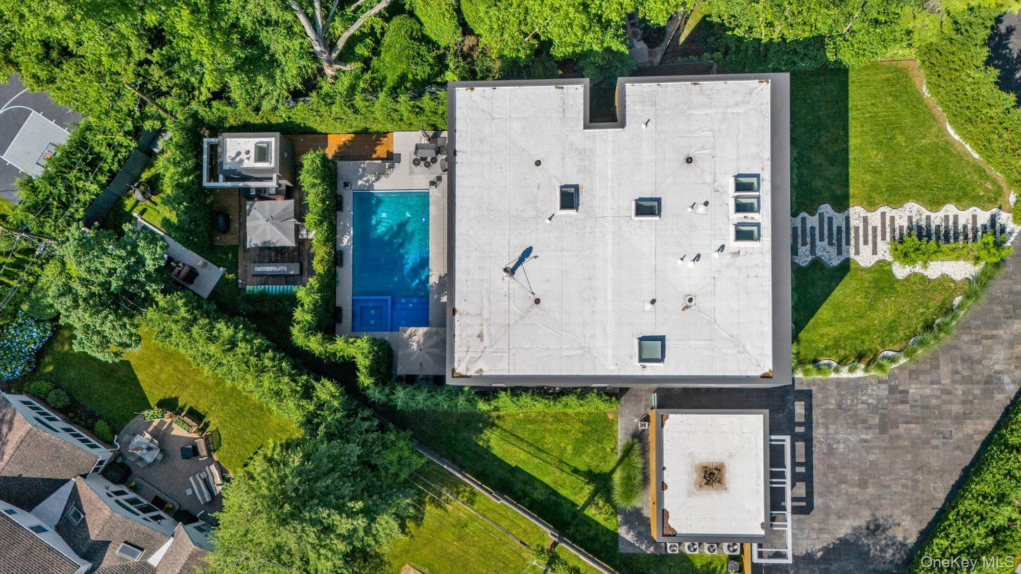 1555 Stevenson Road, Hewlett, NY 11557