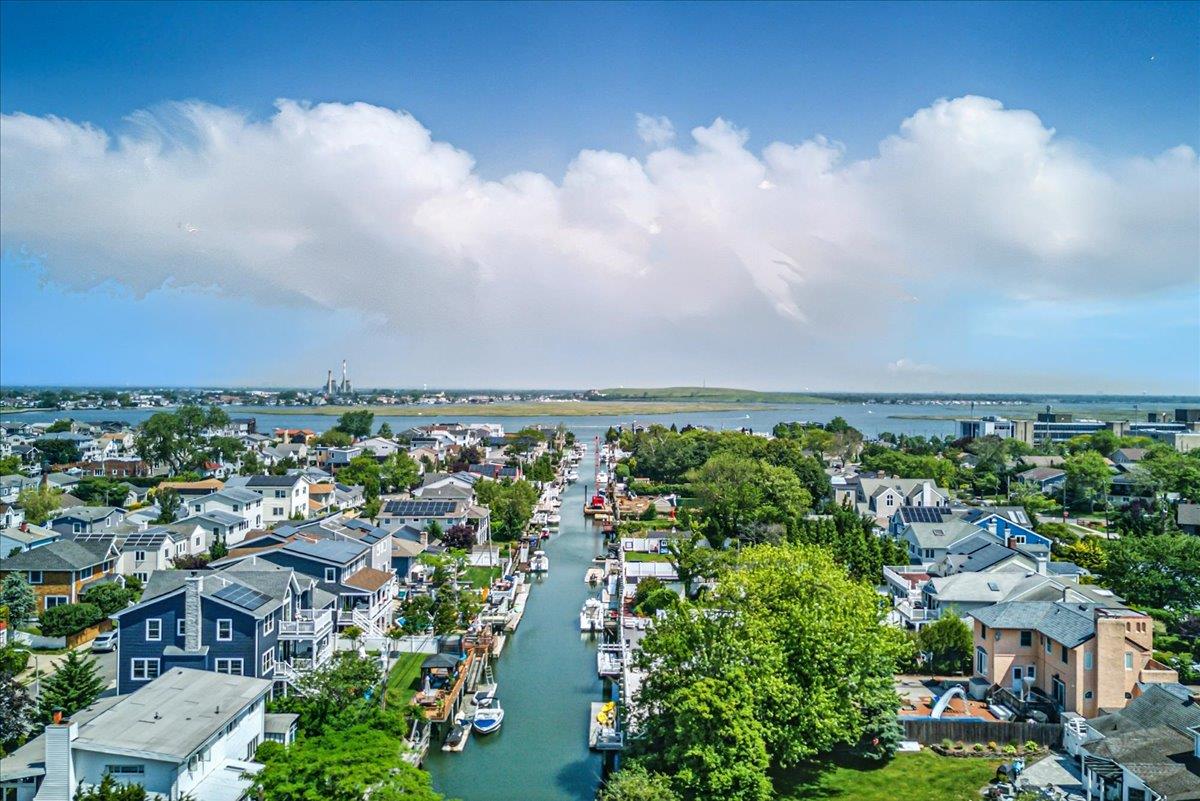 189 Blackheath Road, Lido Beach, NY 11561