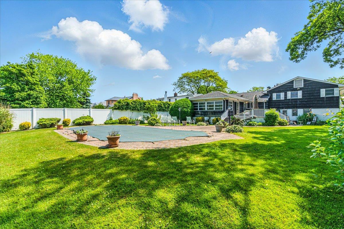 189 Blackheath Road, Lido Beach, NY 11561