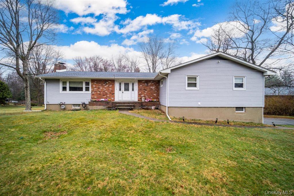 20 Provost Drive, Airmont, NY 10901