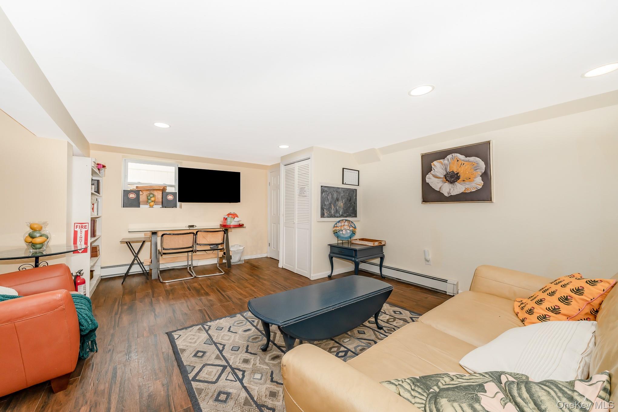 136 Wardwell Road, Mineola, NY 11501