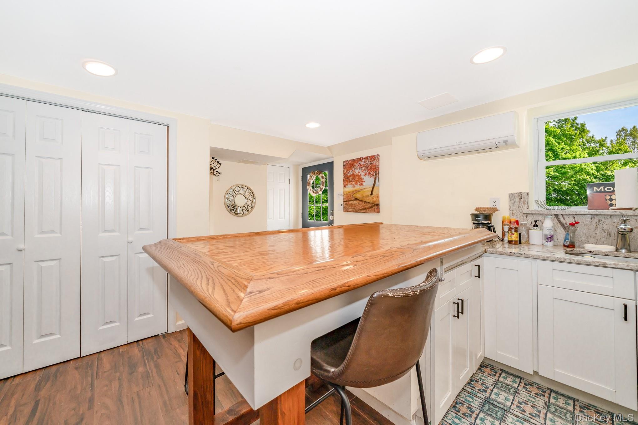 136 Wardwell Road, Mineola, NY 11501