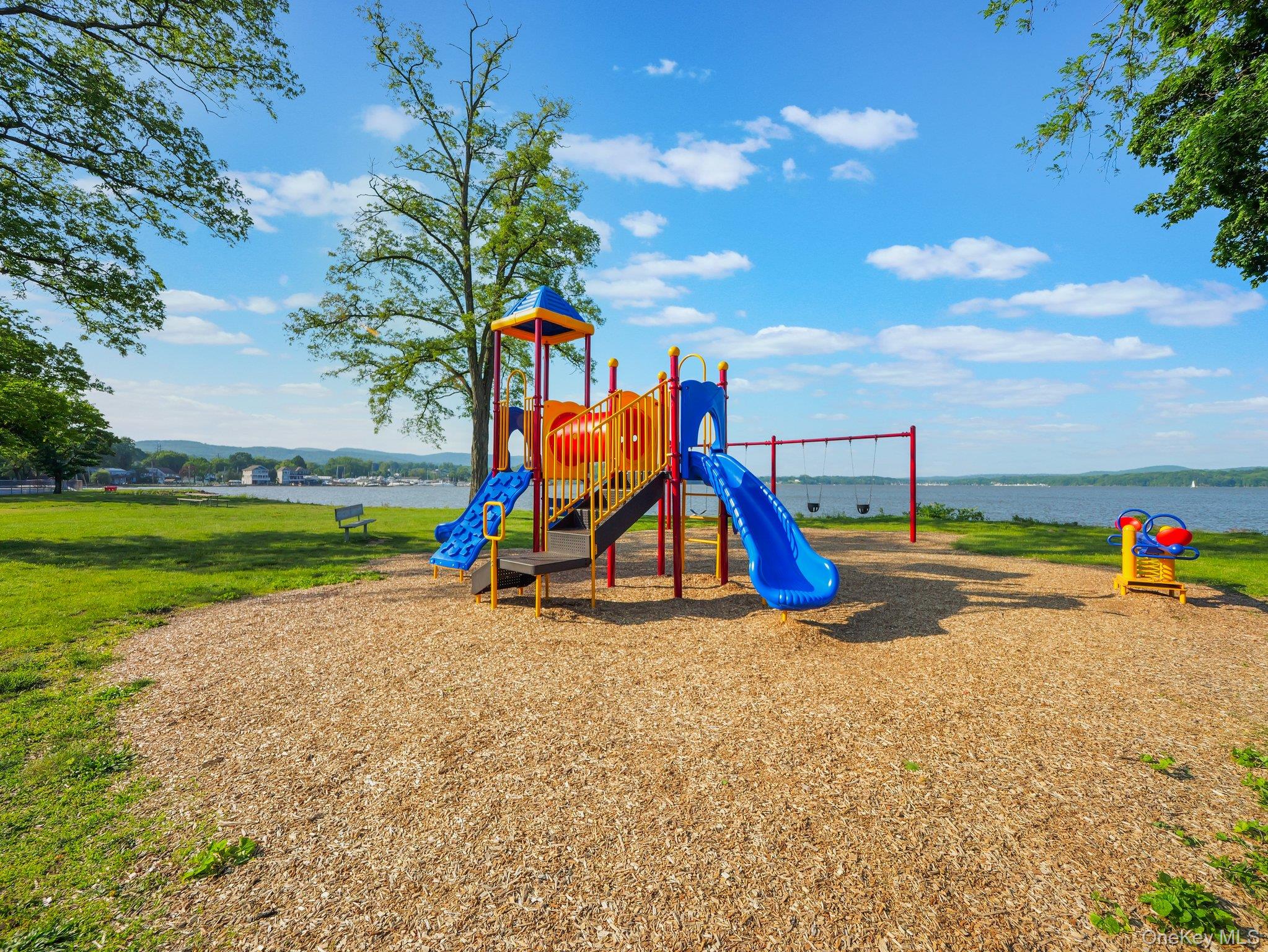 13 Windward Wy, Stony Point, NY 10980