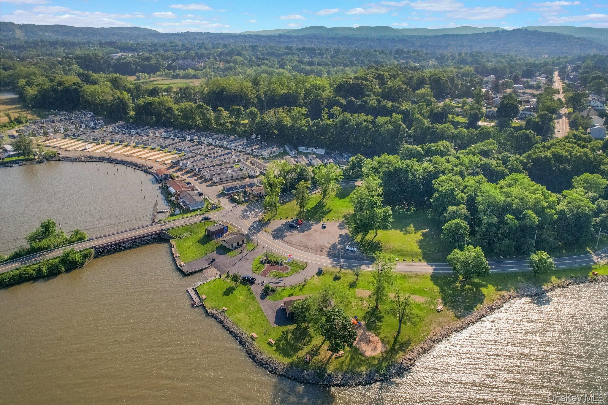 13 Windward Wy, Stony Point, NY 10980