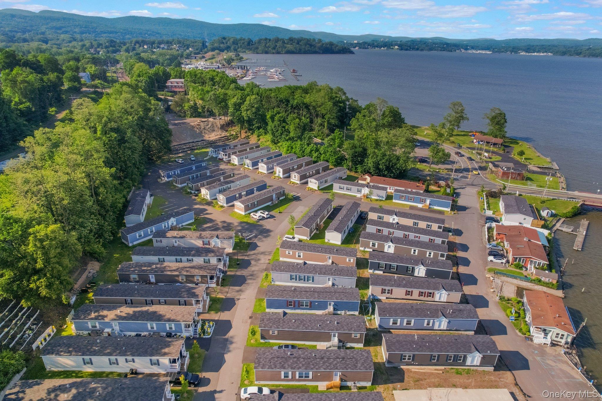 13 Windward Wy, Stony Point, NY 10980