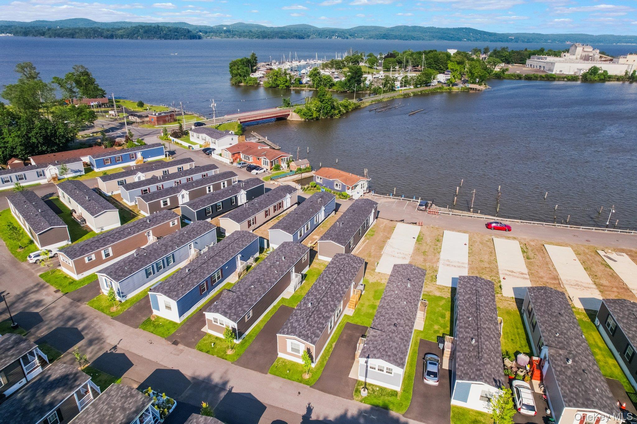 13 Windward Wy, Stony Point, NY 10980