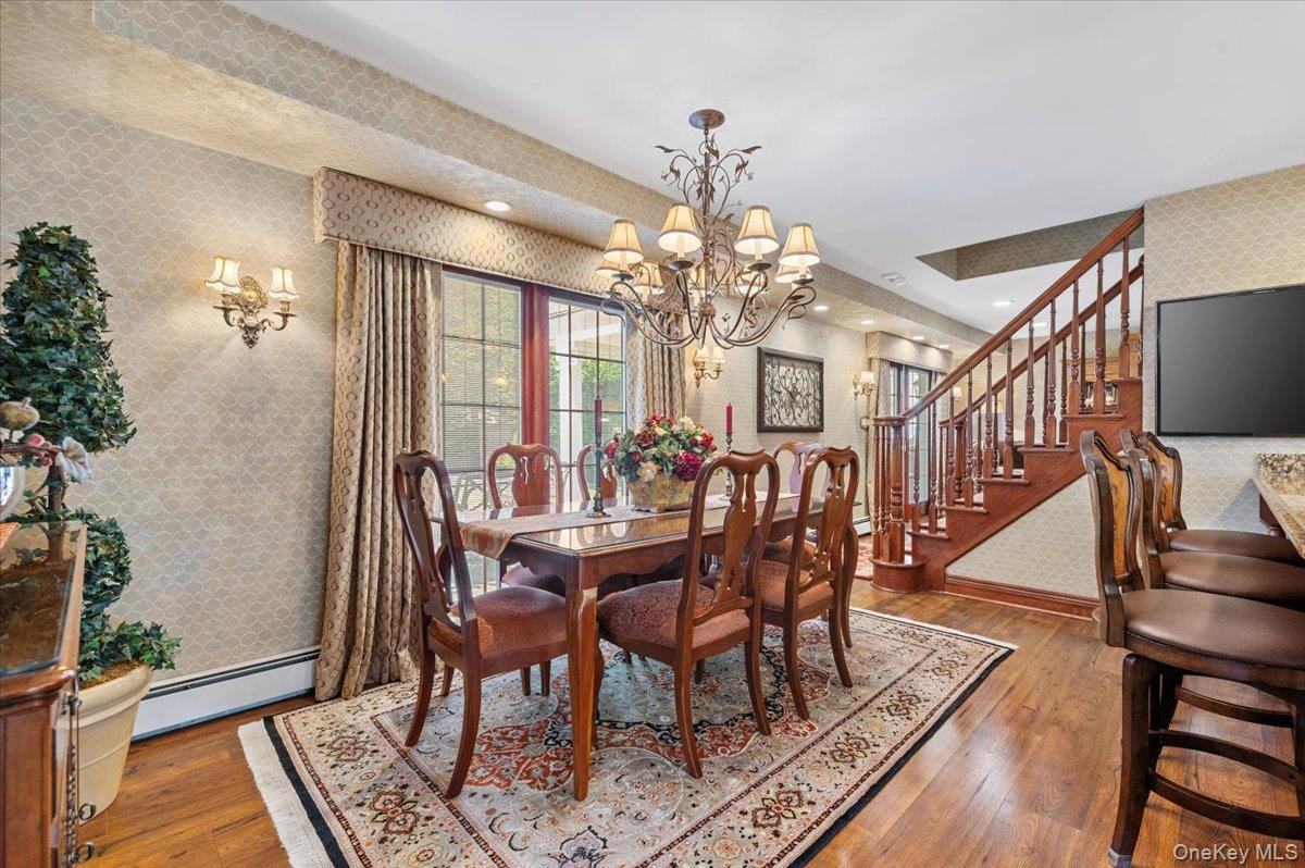 105 Sunrise Lane, Levittown, NY 11756