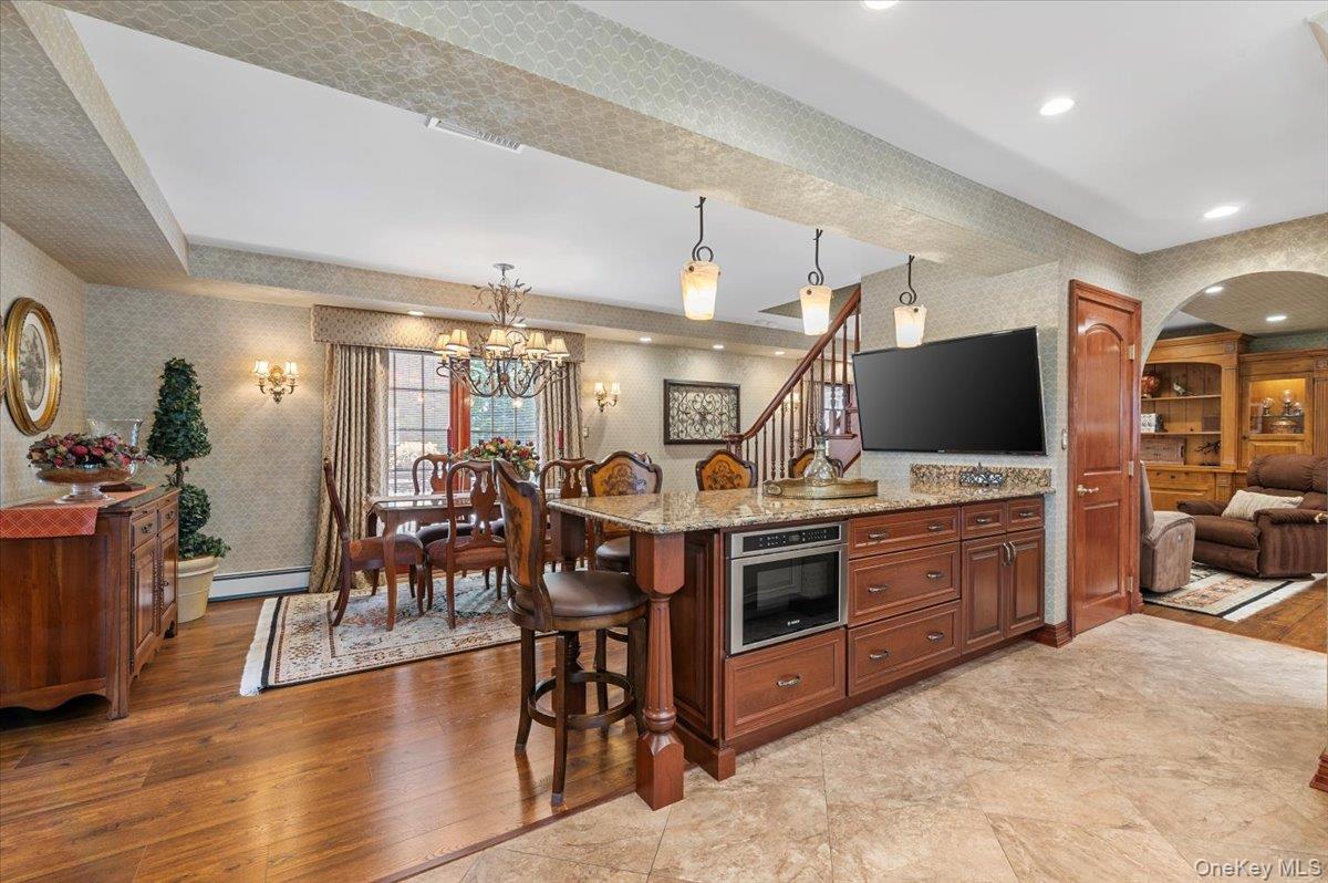 105 Sunrise Lane, Levittown, NY 11756