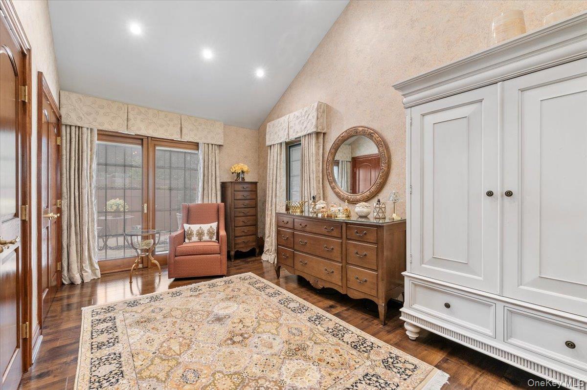 105 Sunrise Lane, Levittown, NY 11756