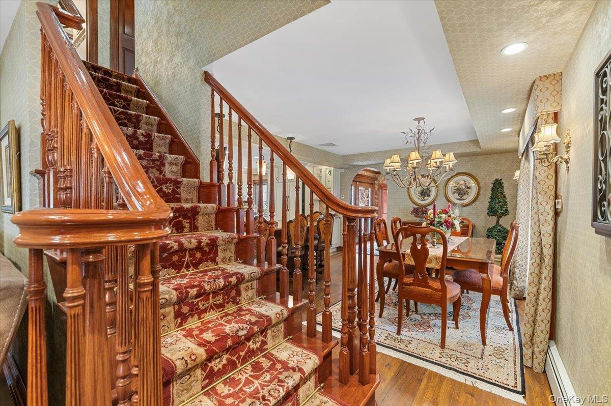 105 Sunrise Lane, Levittown, NY 11756