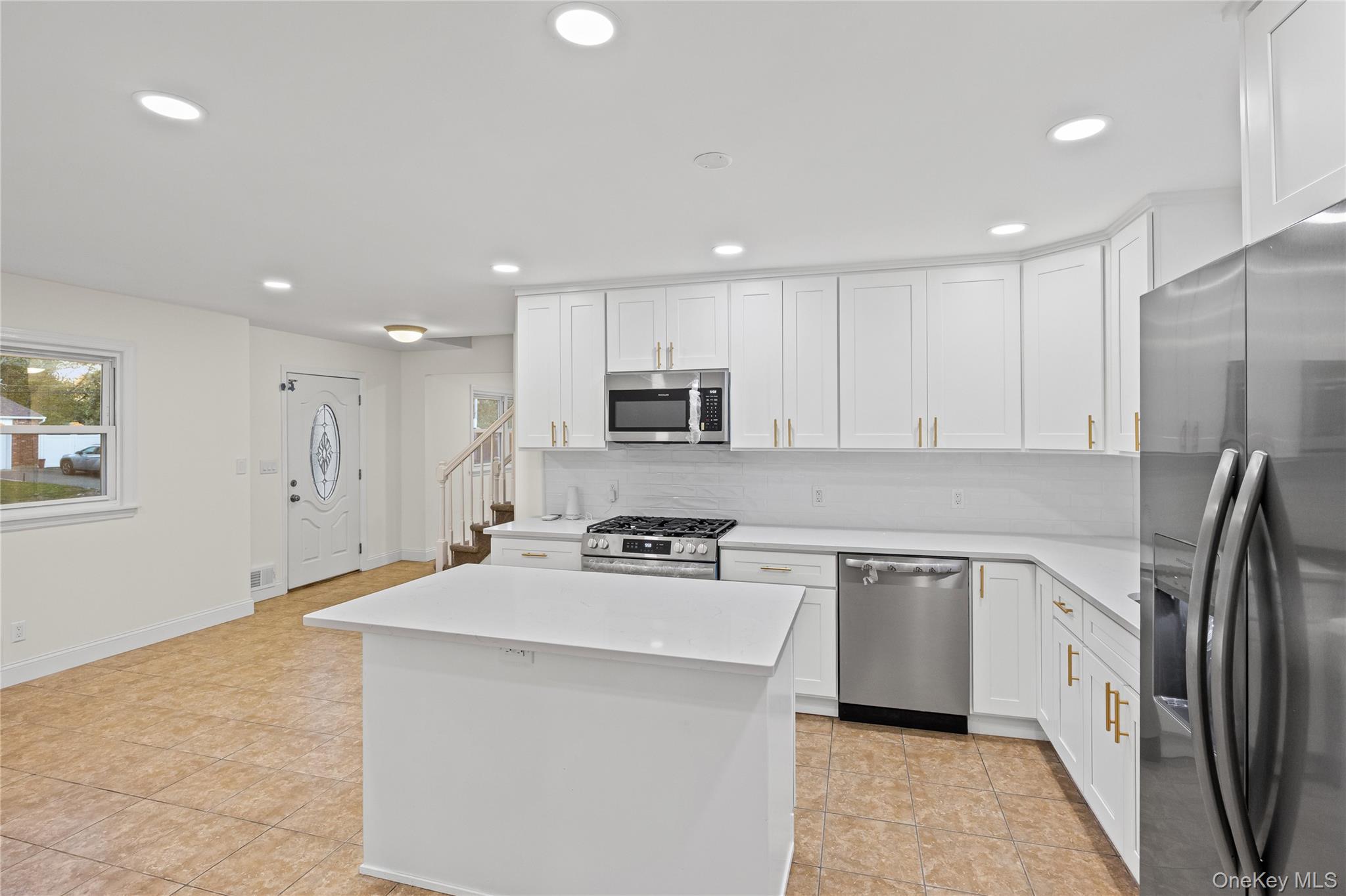 31 Colony Road, Port Jefferson Station, NY 11776