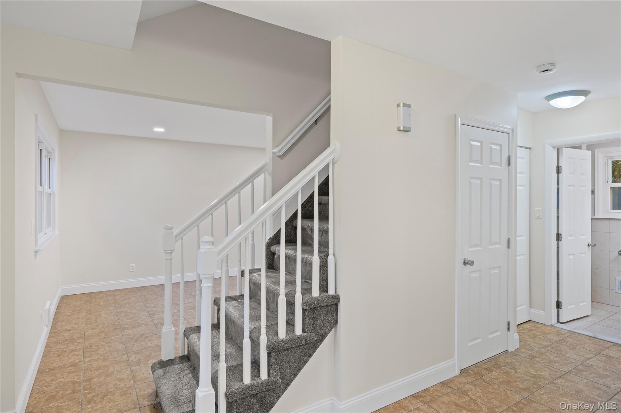 31 Colony Road, Port Jefferson Station, NY 11776