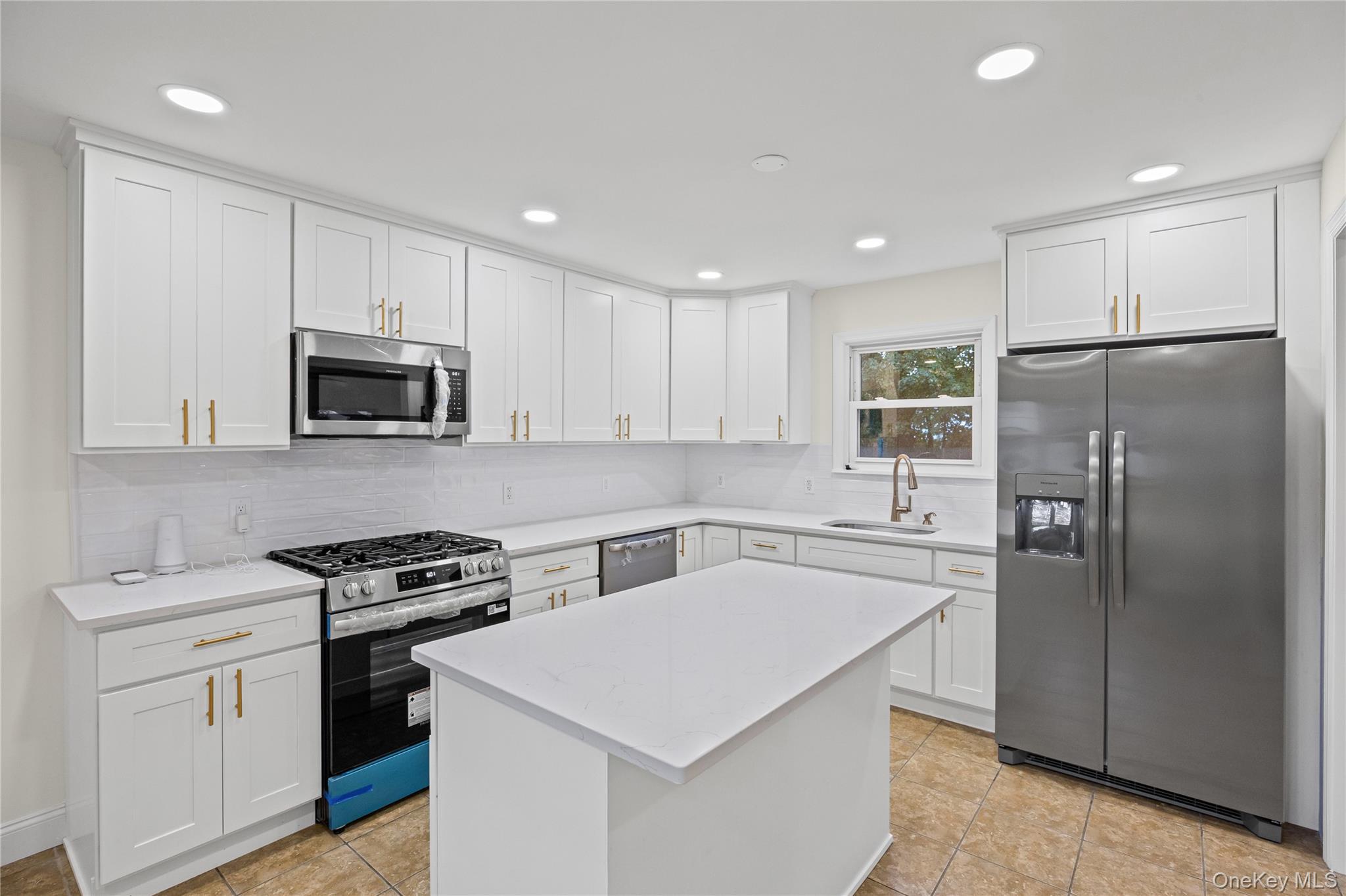 31 Colony Road, Port Jefferson Station, NY 11776