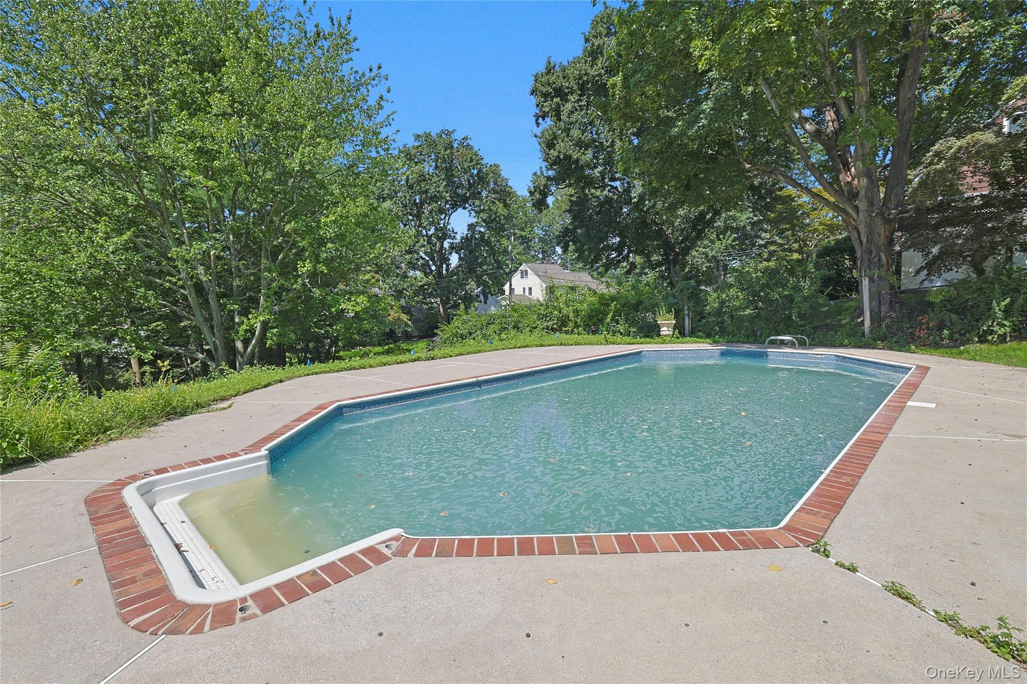 138 Whittier Drive, Thornwood, NY 10594