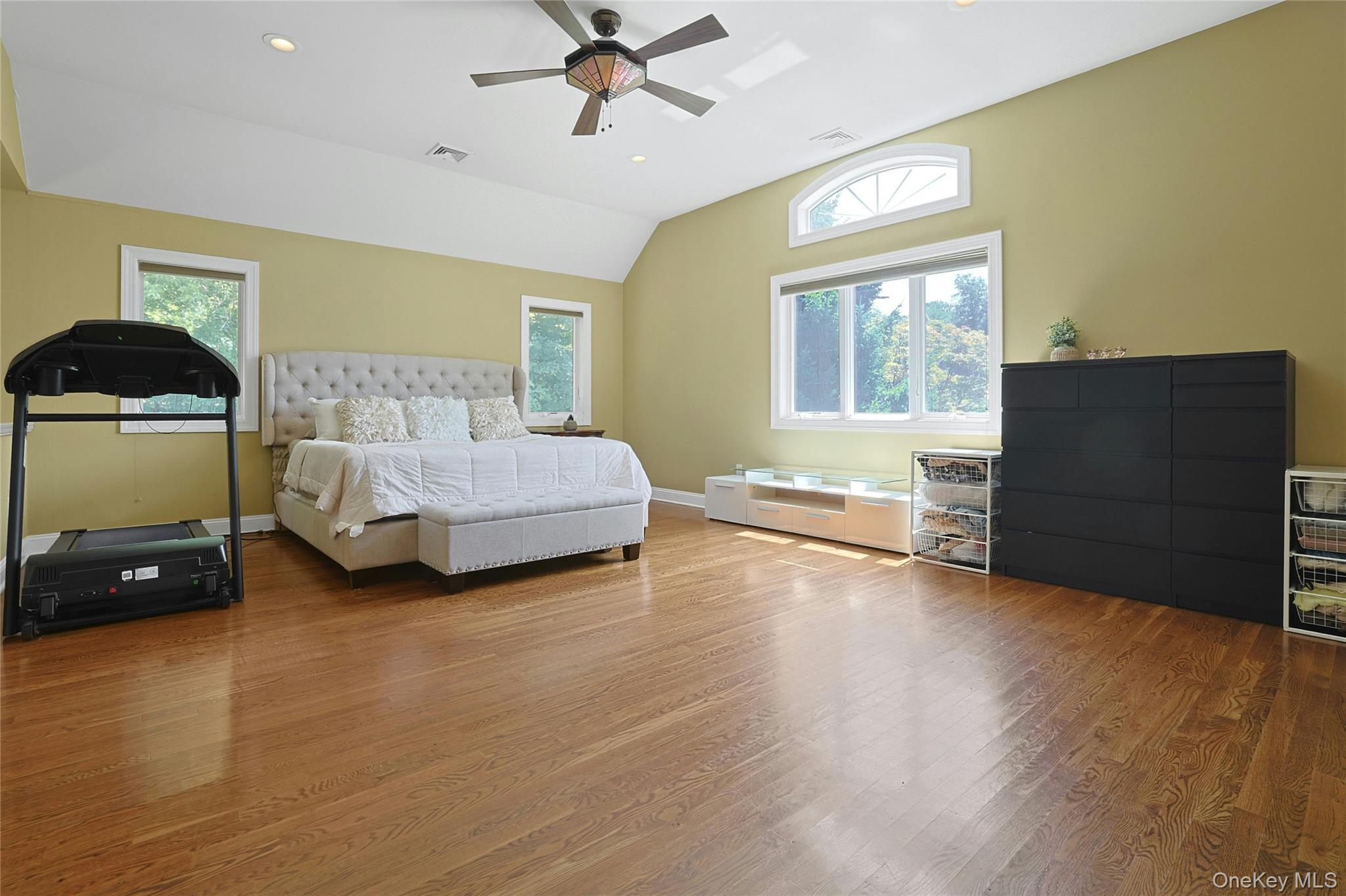 138 Whittier Drive, Thornwood, NY 10594