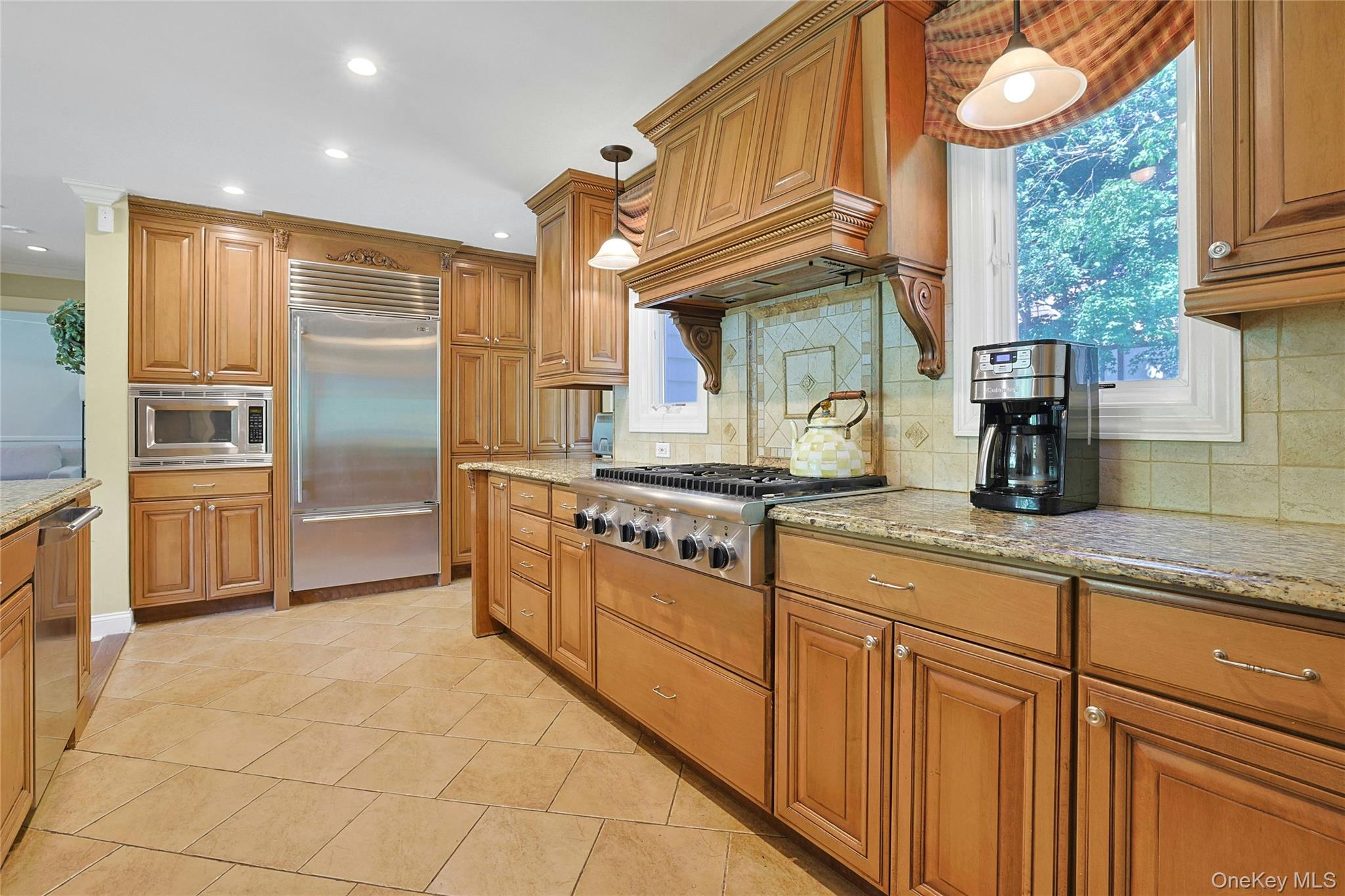 138 Whittier Drive, Thornwood, NY 10594