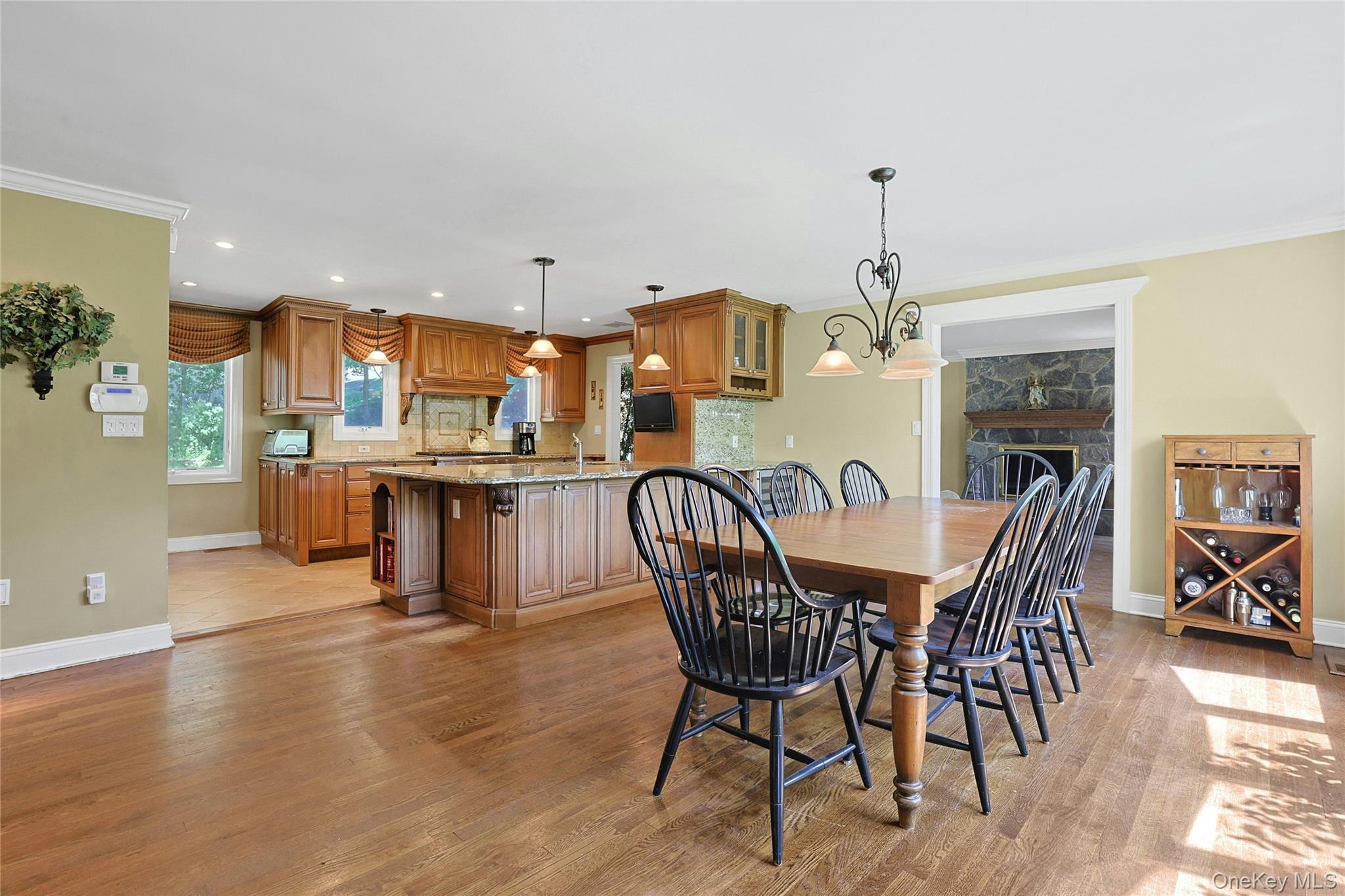 138 Whittier Drive, Thornwood, NY 10594