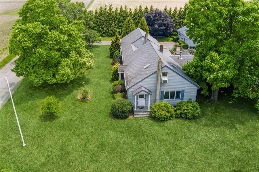6580 Oregon Road, Cutchogue, NY 11935