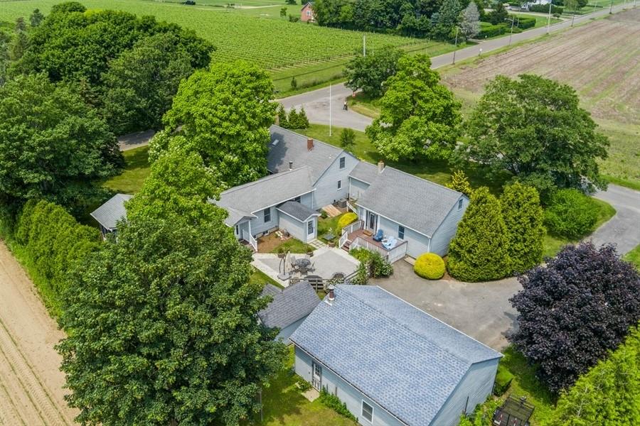 6580 Oregon Road, Cutchogue, NY 11935