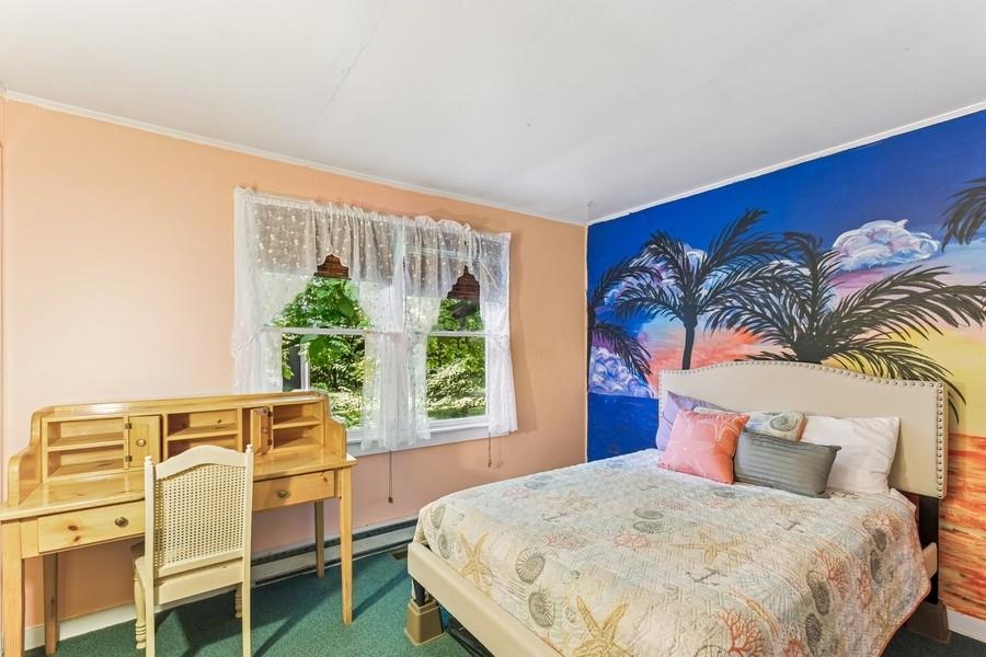 6580 Oregon Road, Cutchogue, NY 11935