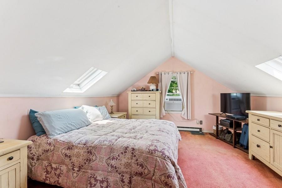 6580 Oregon Road, Cutchogue, NY 11935