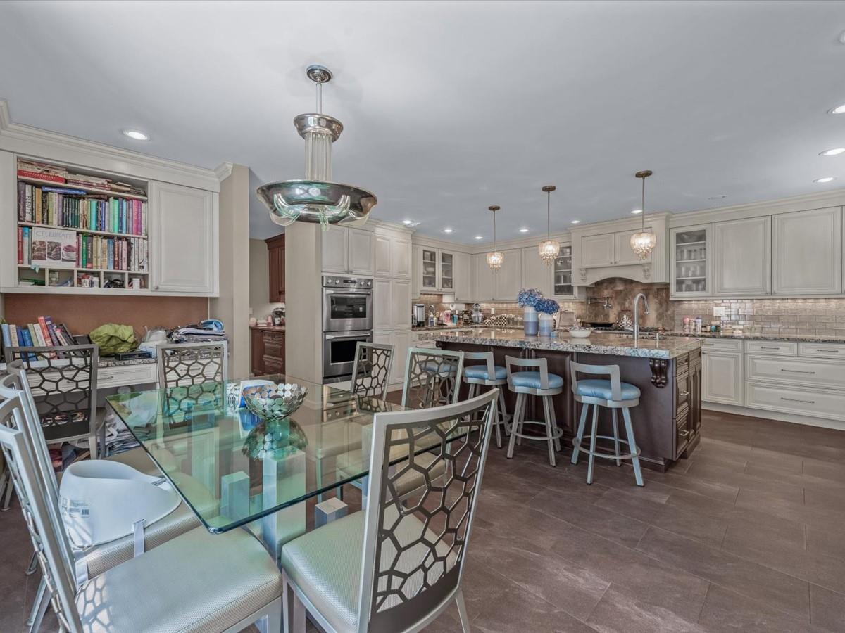 74 Margaret Avenue, Lawrence, NY 11559