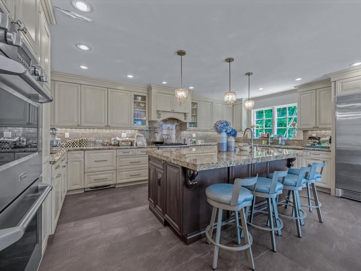 74 Margaret Avenue, Lawrence, NY 11559