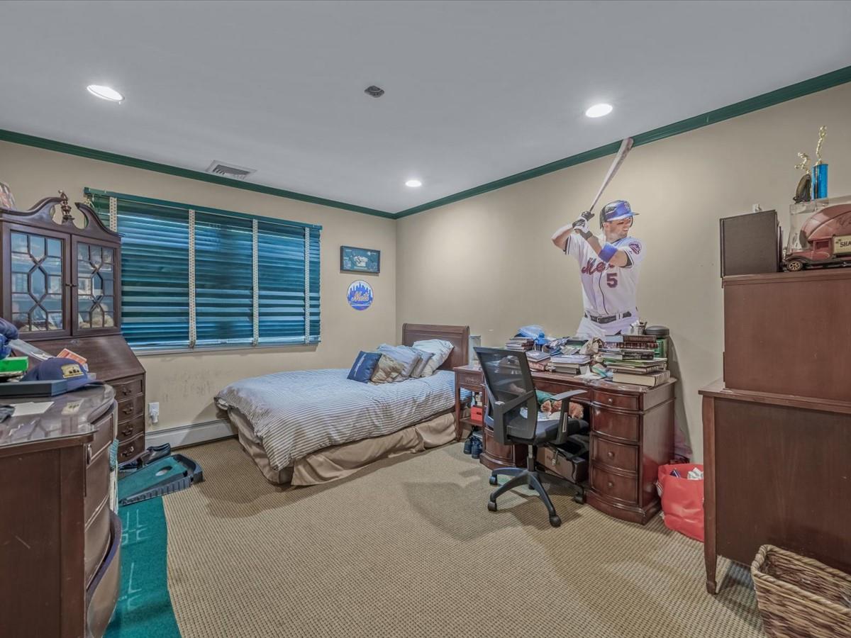 74 Margaret Avenue, Lawrence, NY 11559