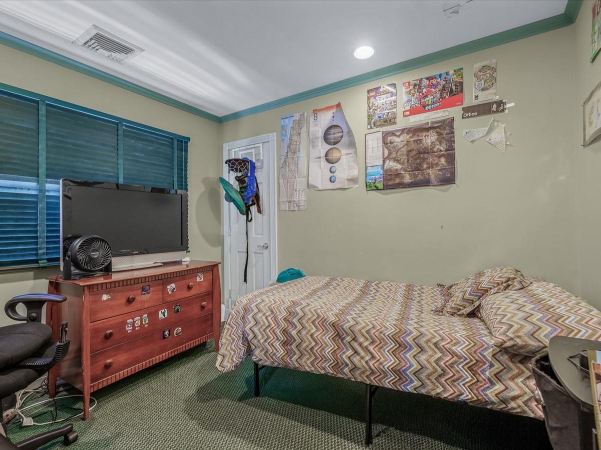 74 Margaret Avenue, Lawrence, NY 11559