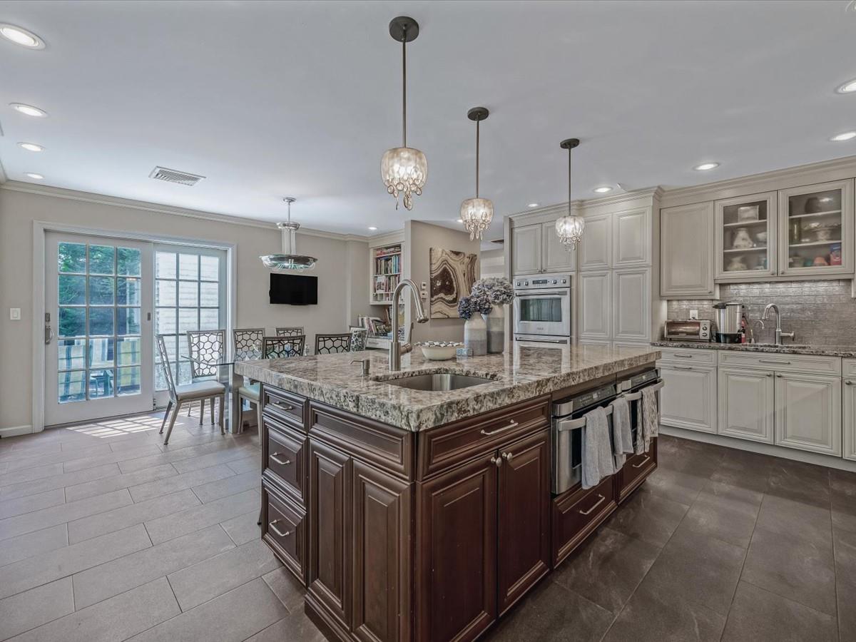 74 Margaret Avenue, Lawrence, NY 11559