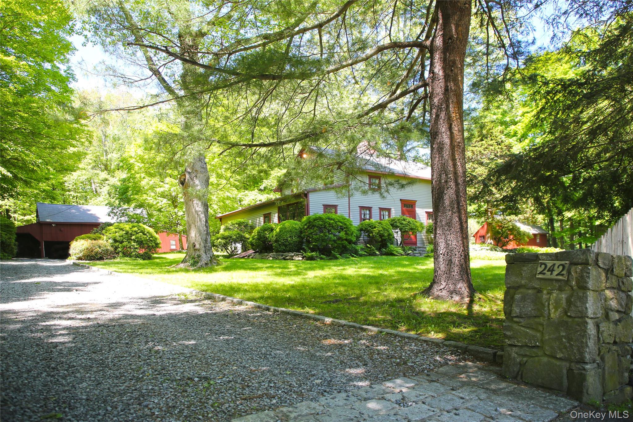 242 Smith Ridge Road, South Salem, NY 10590
