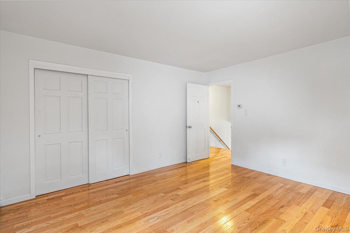 68-07 Little Neck Pkwy Parkway, Glen Oaks, NY 11004