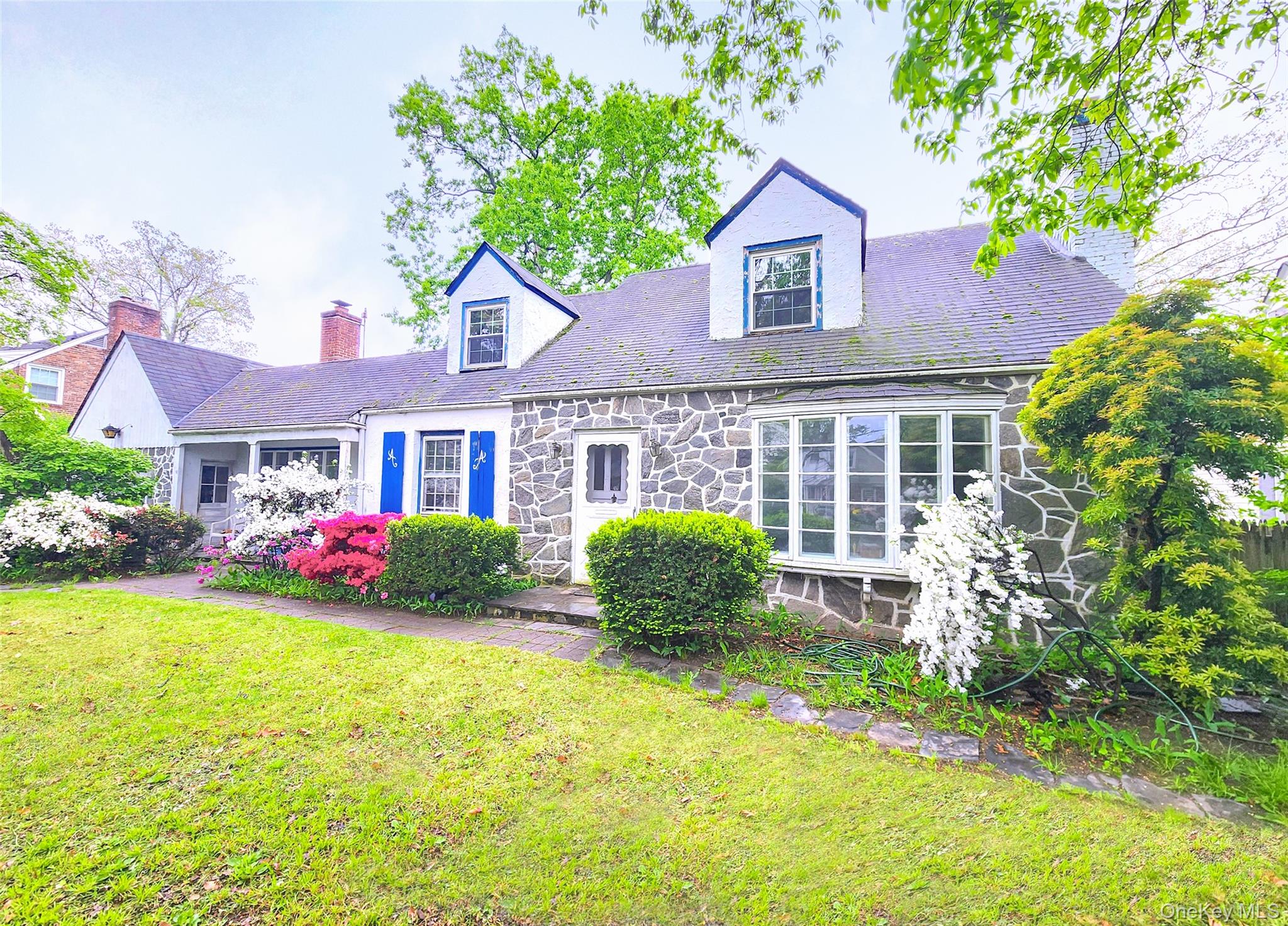 163 Scarcliffe Drive, Malverne, NY 11565