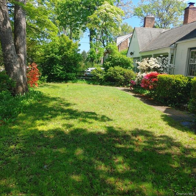 163 Scarcliffe Drive, Malverne, NY 11565