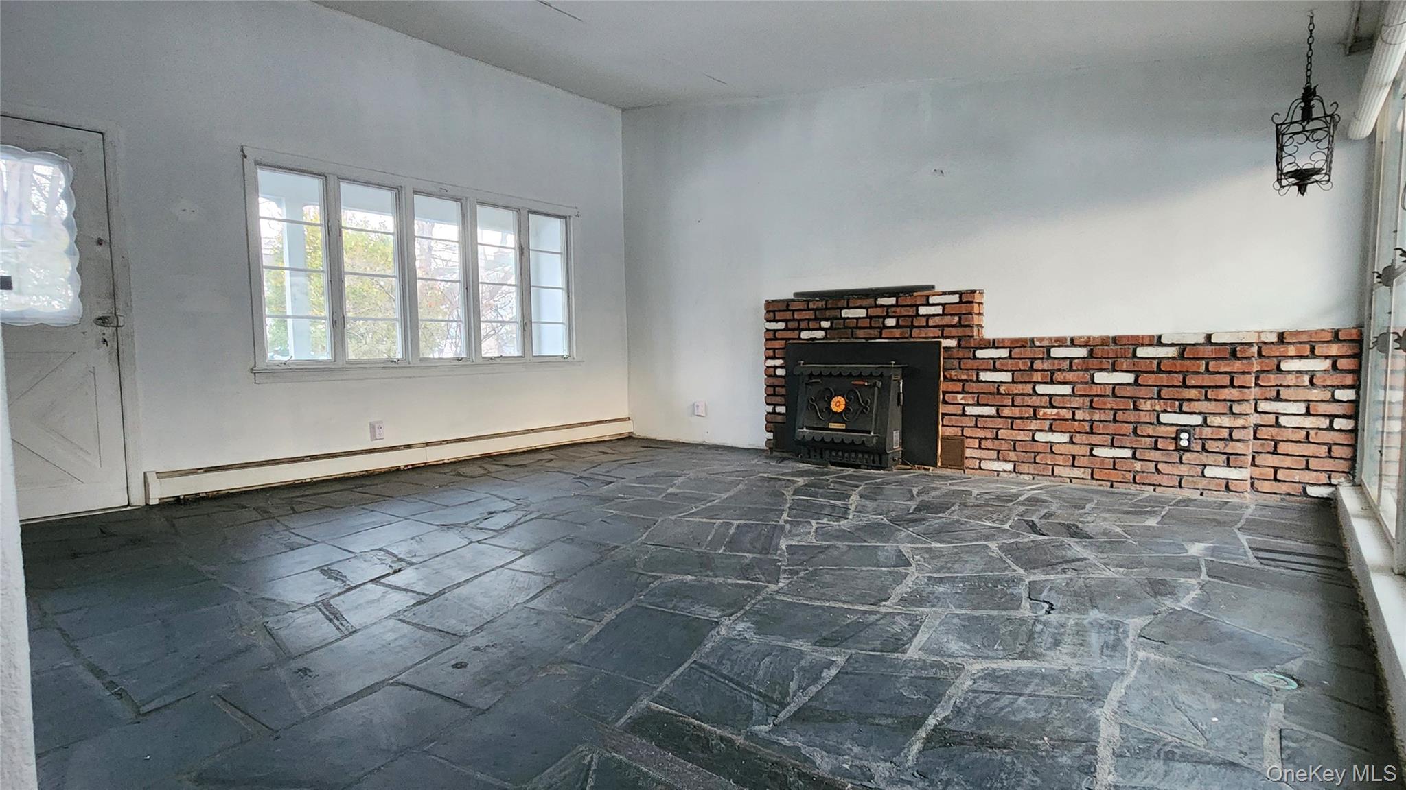 163 Scarcliffe Drive, Malverne, NY 11565