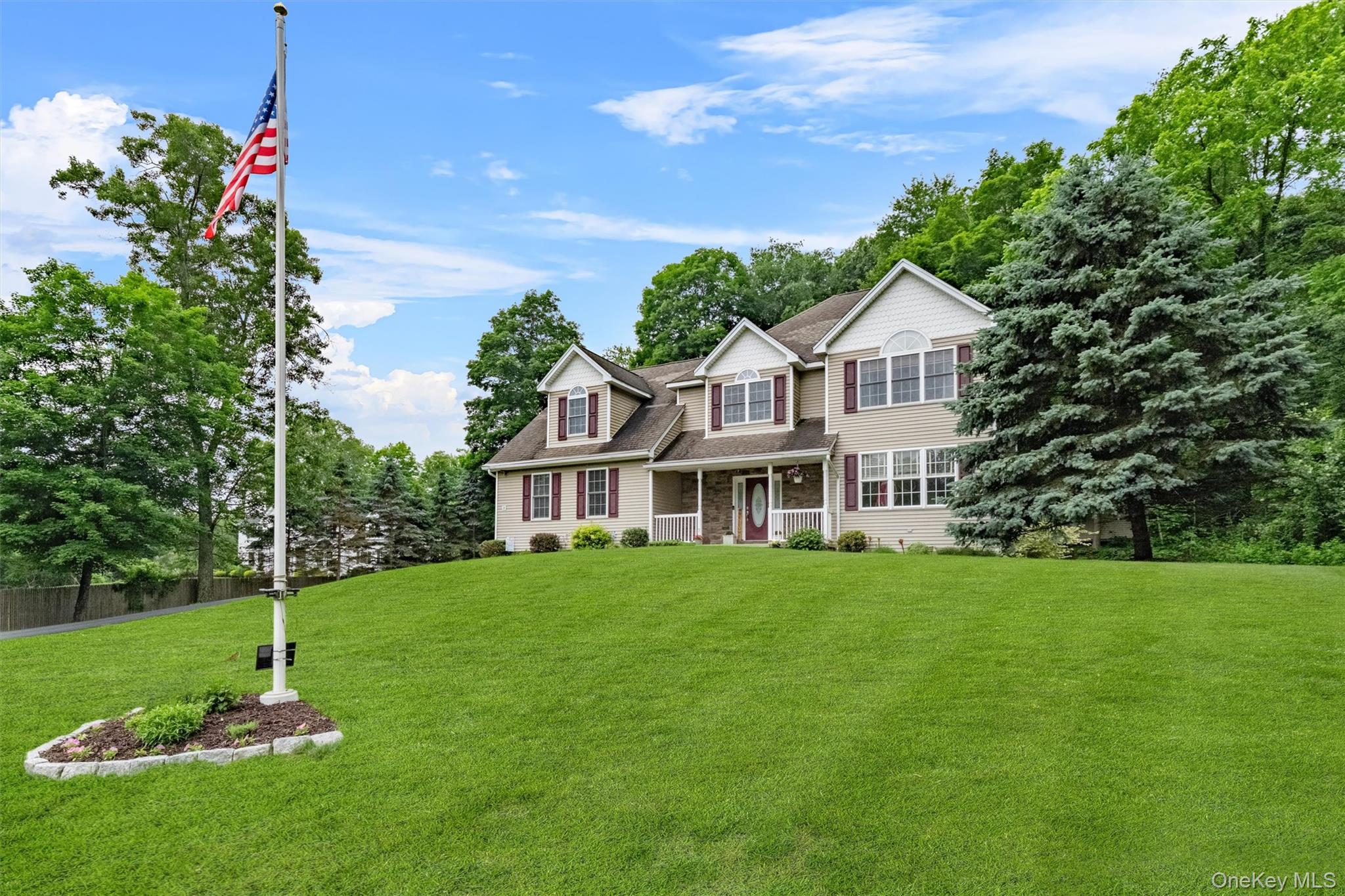 2 Southeast Court, Wallkill, NY 12589