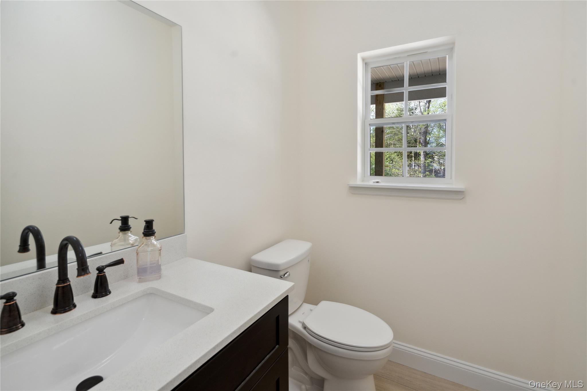 117 CURRANS, Middle Island, NY 11953